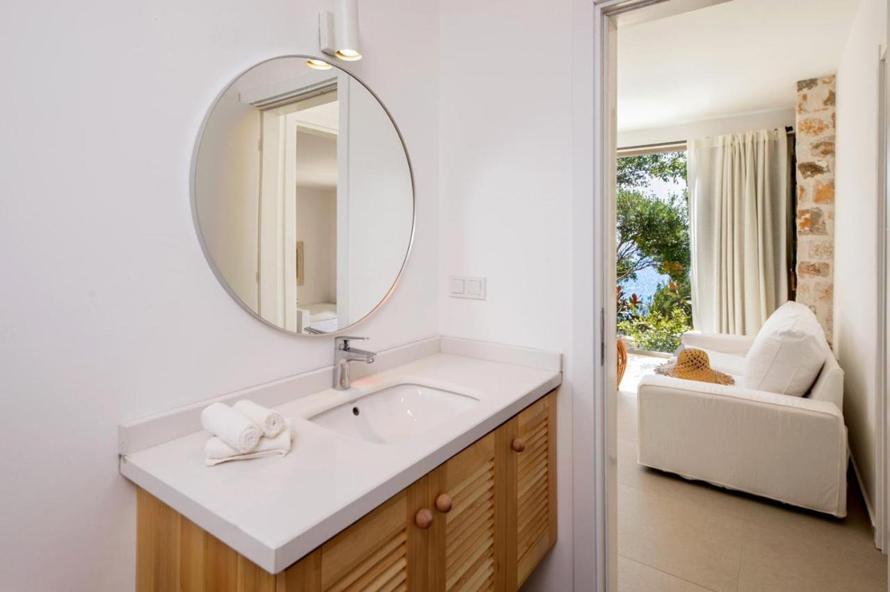 Deluxe Suite with Sea View