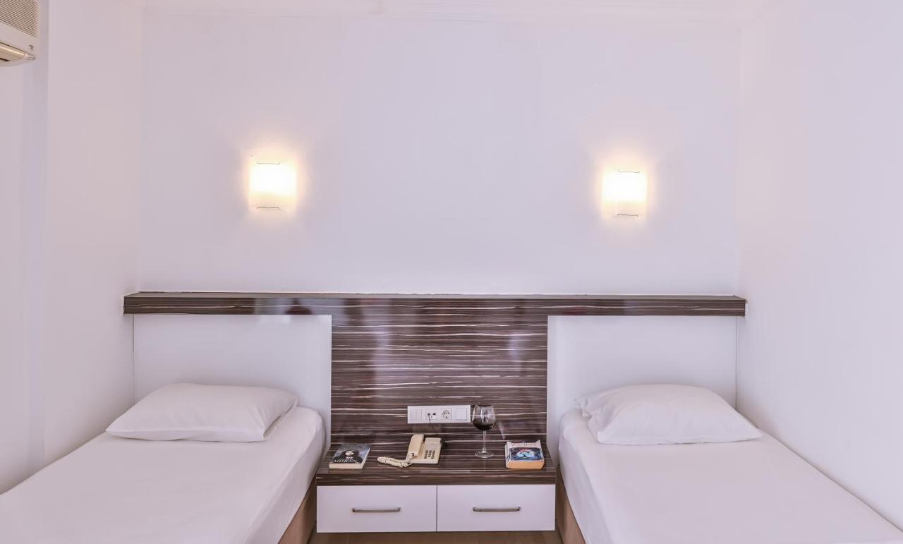 Twin Room Side Sea View