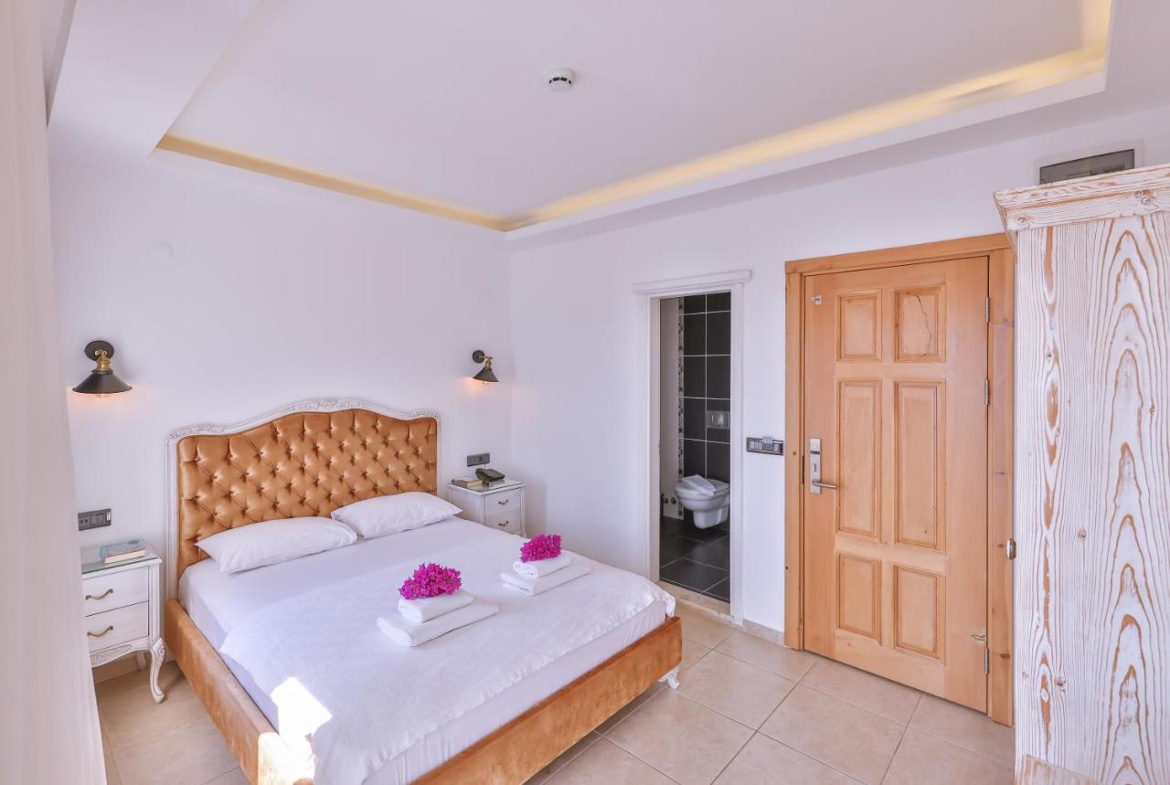 Double or Twin Room Sea View