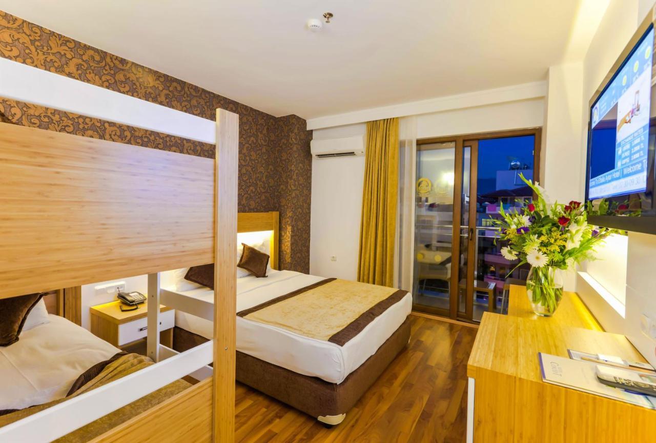Double or Twin Room with Side Sea View