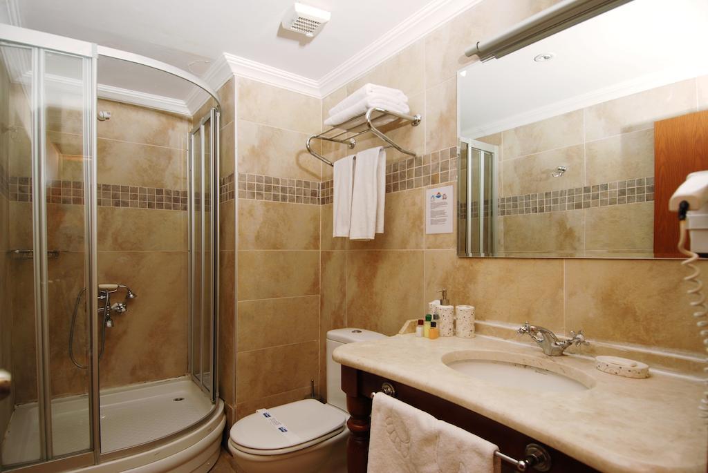 Standard Deluxe Double or Twin Room,118306426:JPEG