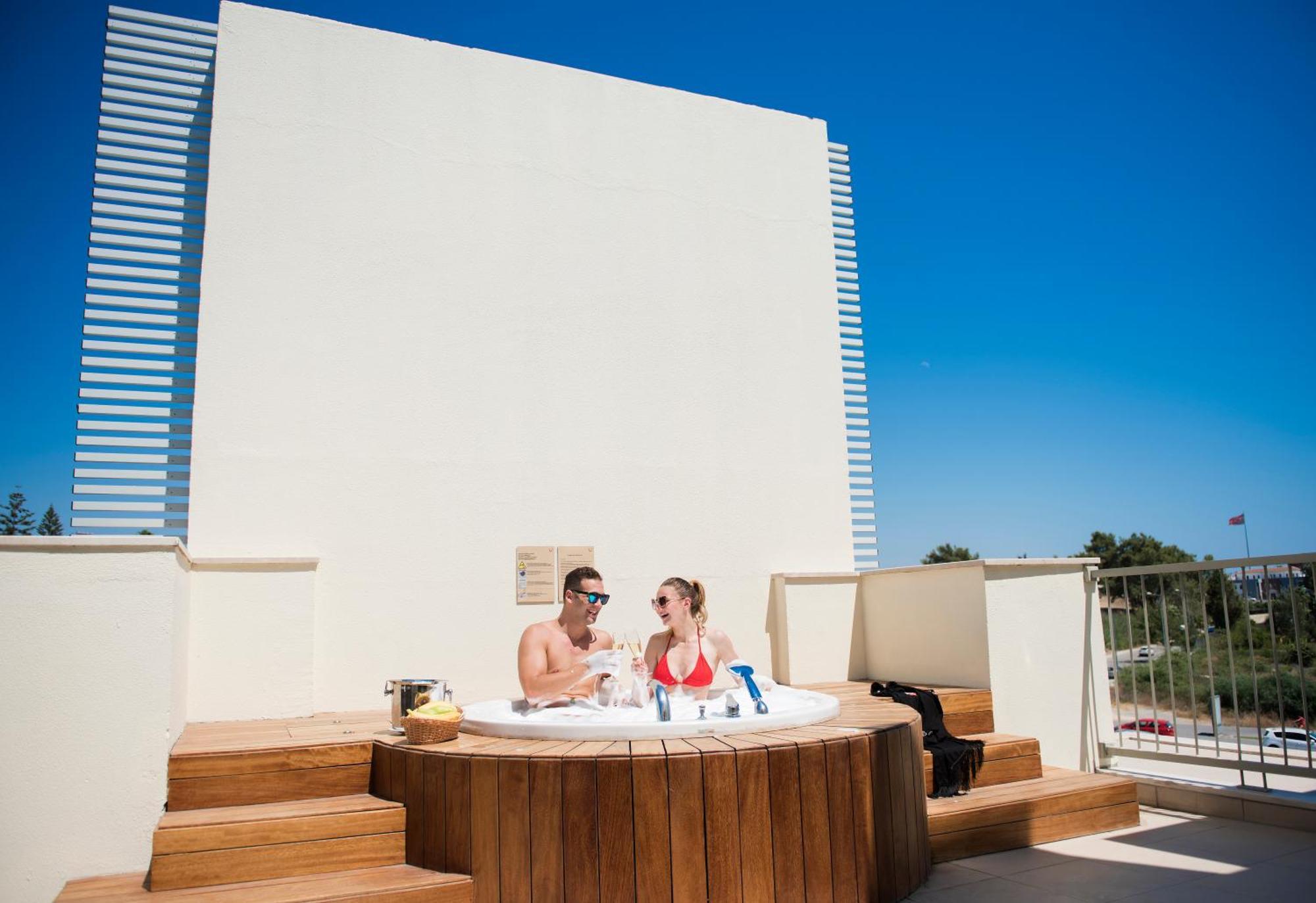 Jacuzzi Suite