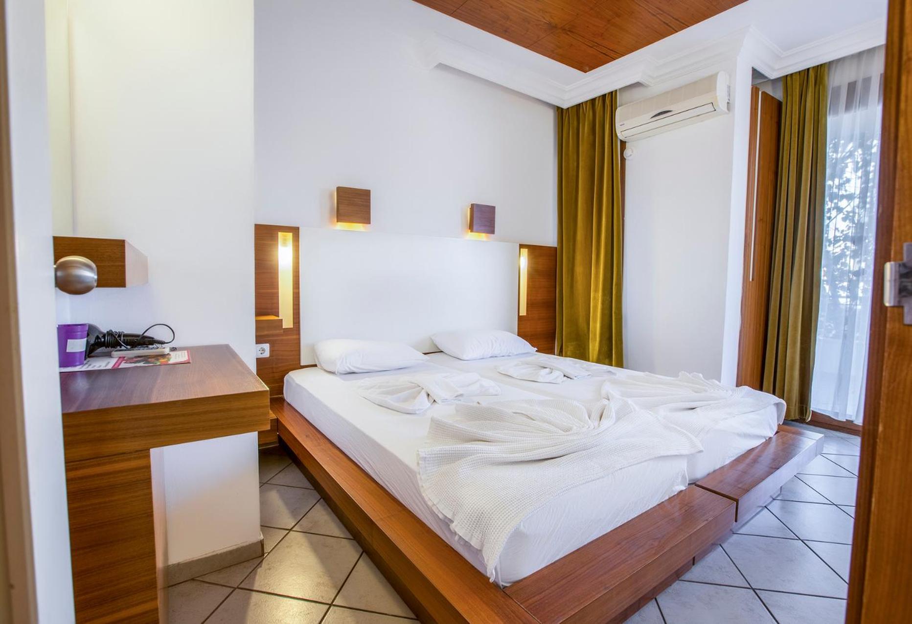 Budget Double or Twin Room,1742763327:JPEG