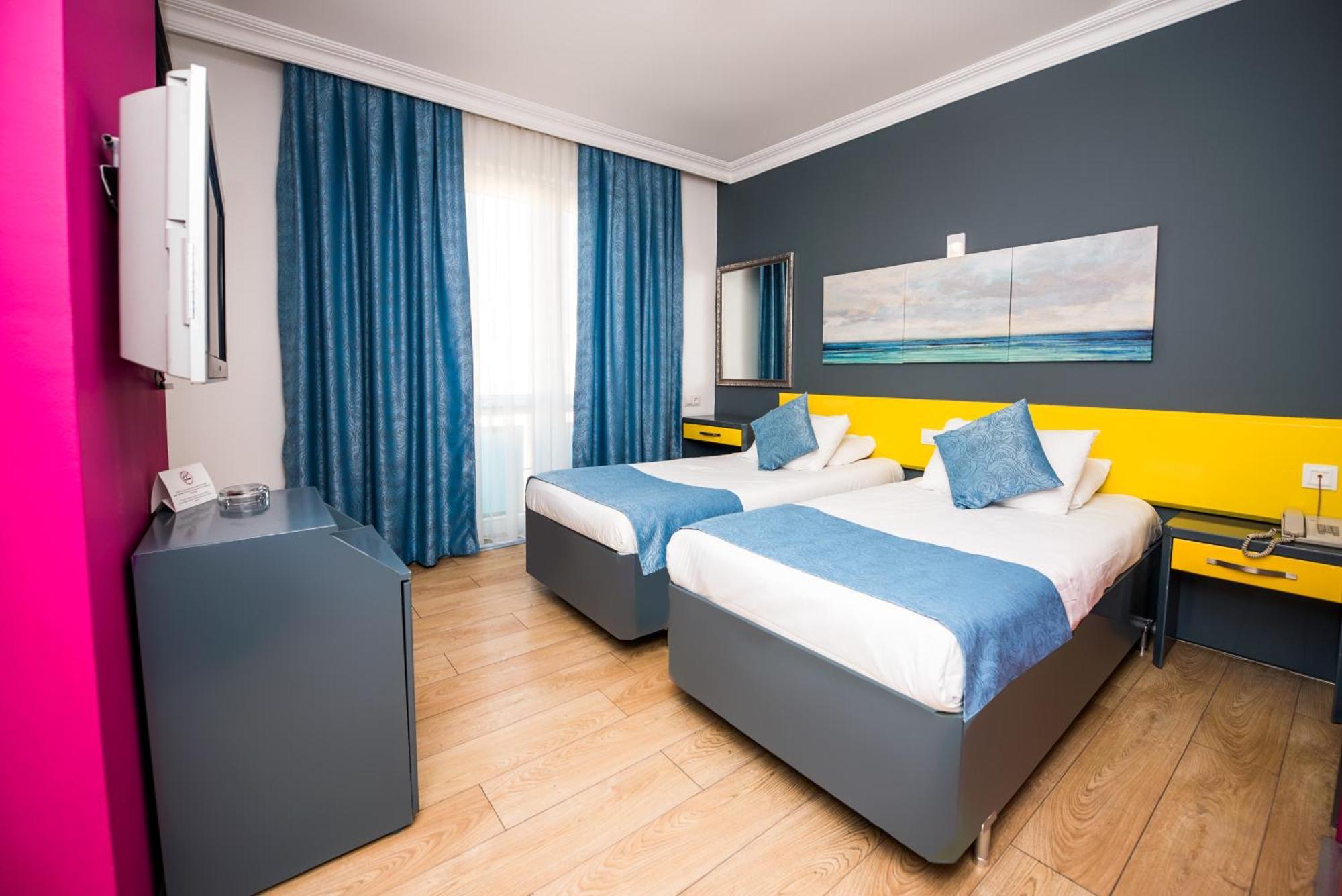 Twin Room,1274849848:JPEG