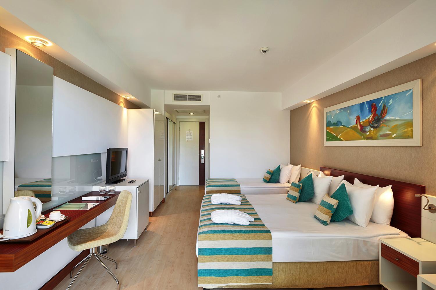 Standard Double Room with Land View