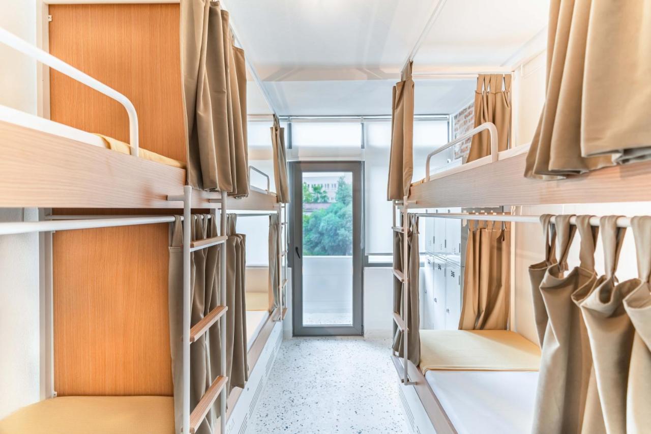 Bed 6-Bed Mixed Dormitory Room