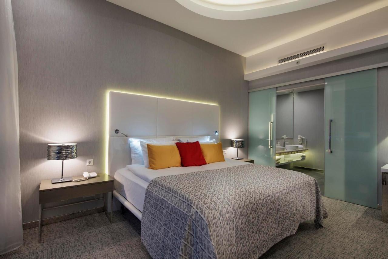 Double or Twin Room,1370911544:JPEG