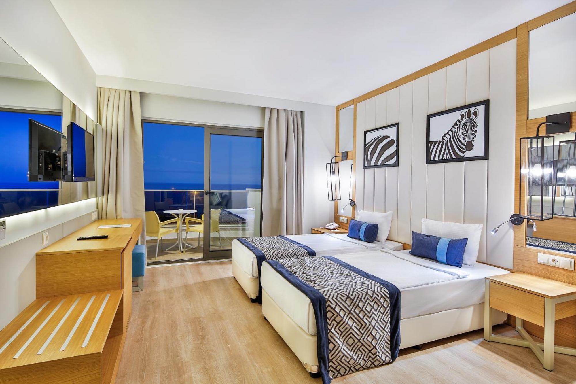 Family Room Side Sea View