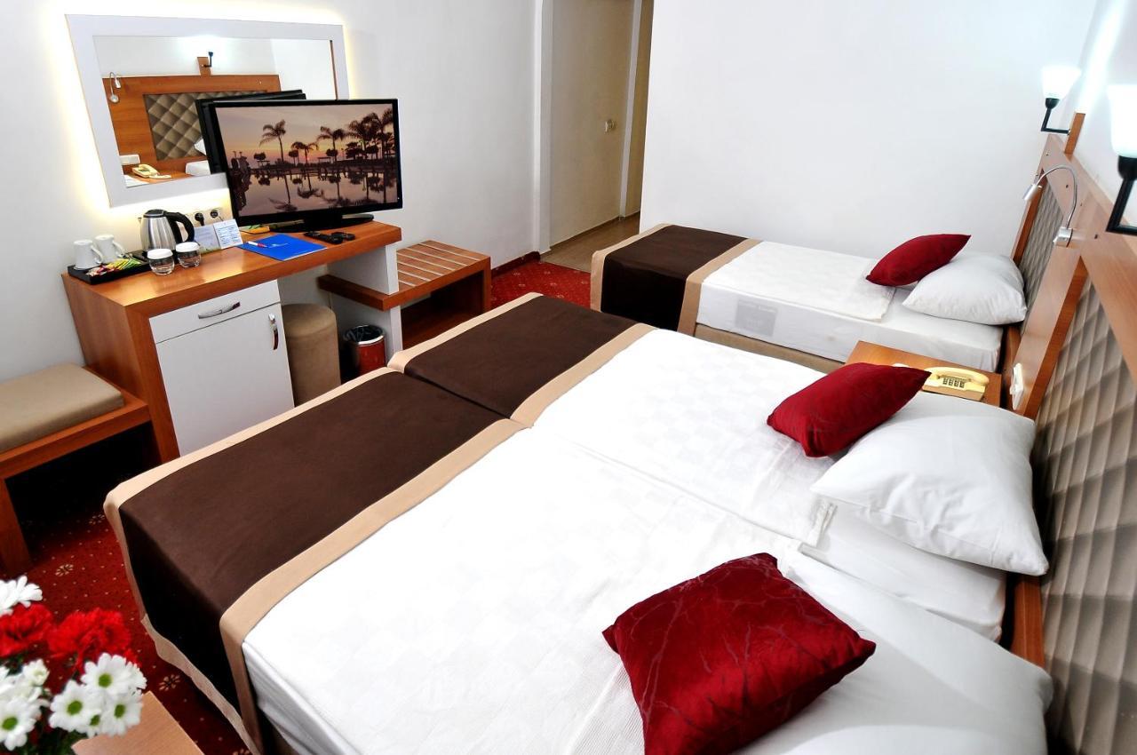 Economy Triple Room