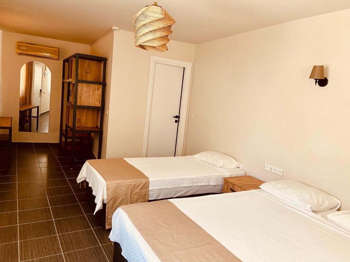 Basic Triple Room