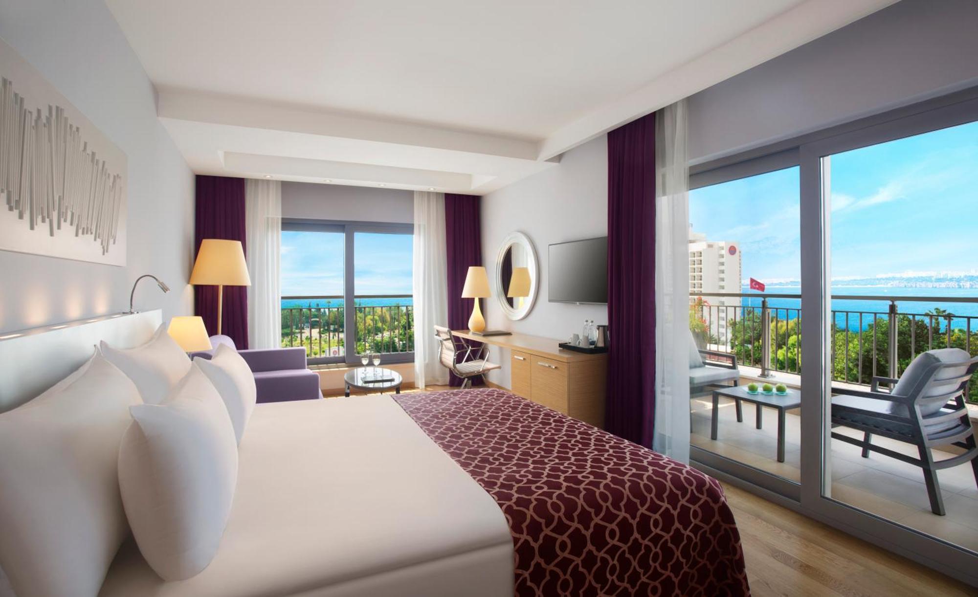 Suite V Casual con Balcone e Vista Mare
