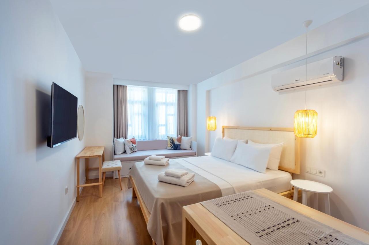 Deluxe Family Studio