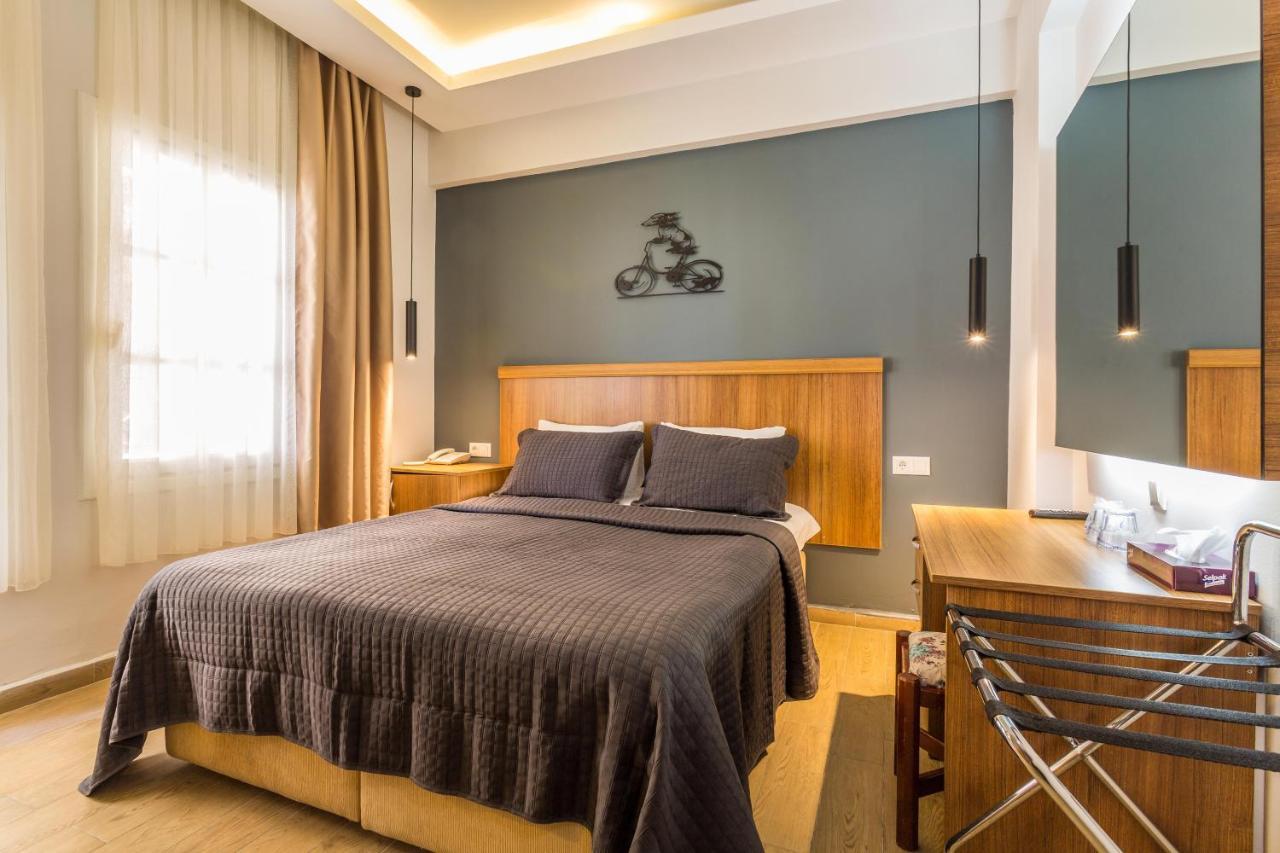 Standard Double or Twin Room with Sea View,1578365564:JPEG