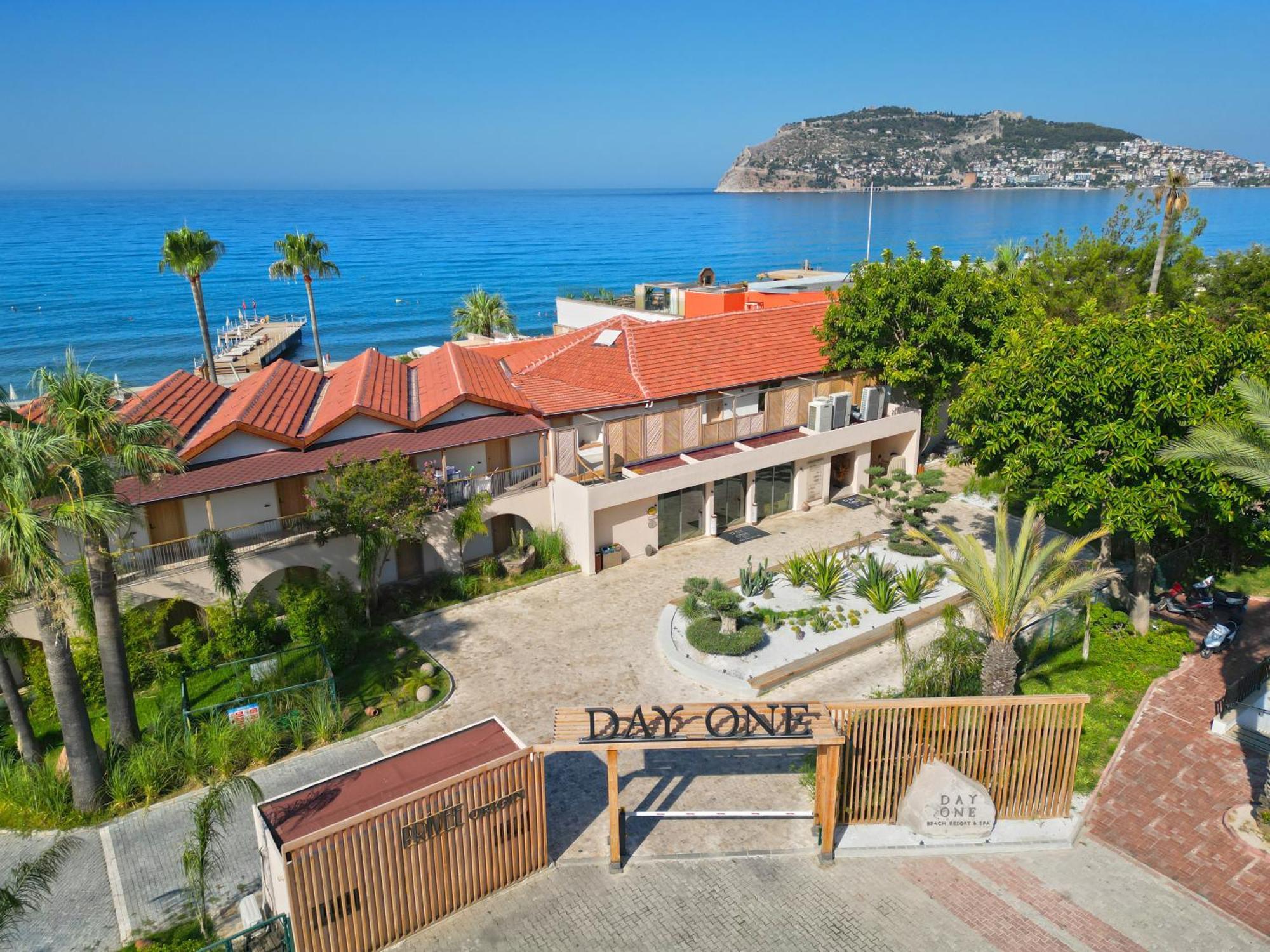 Double or Twin Room Sea View