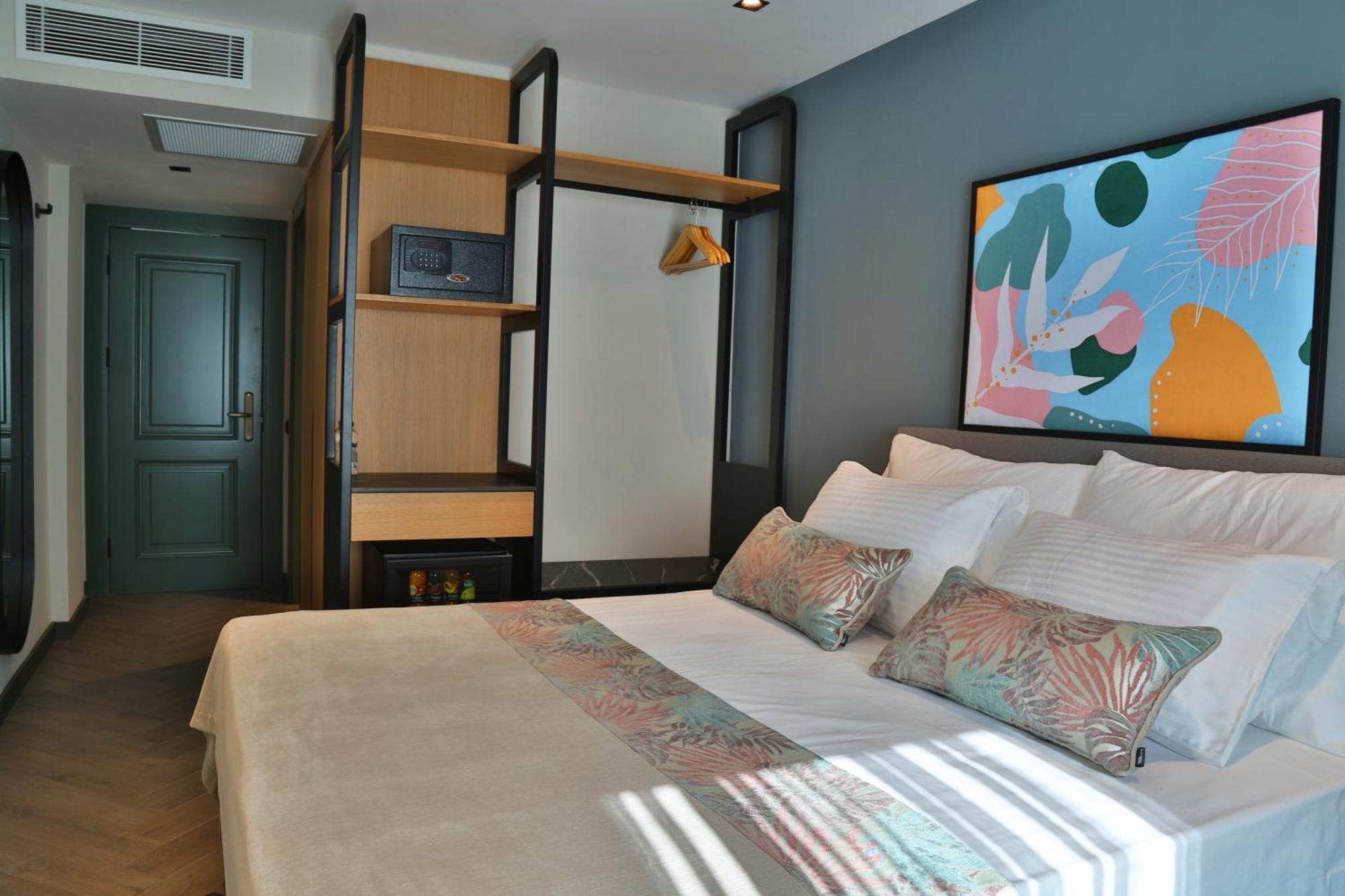 Queen Room