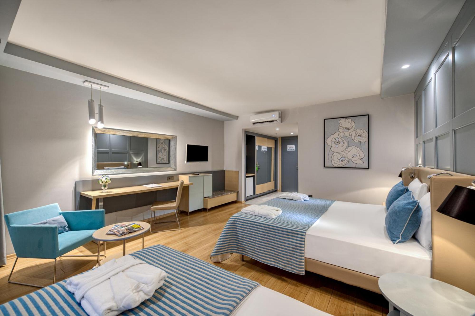 Quadruple Room Sea View