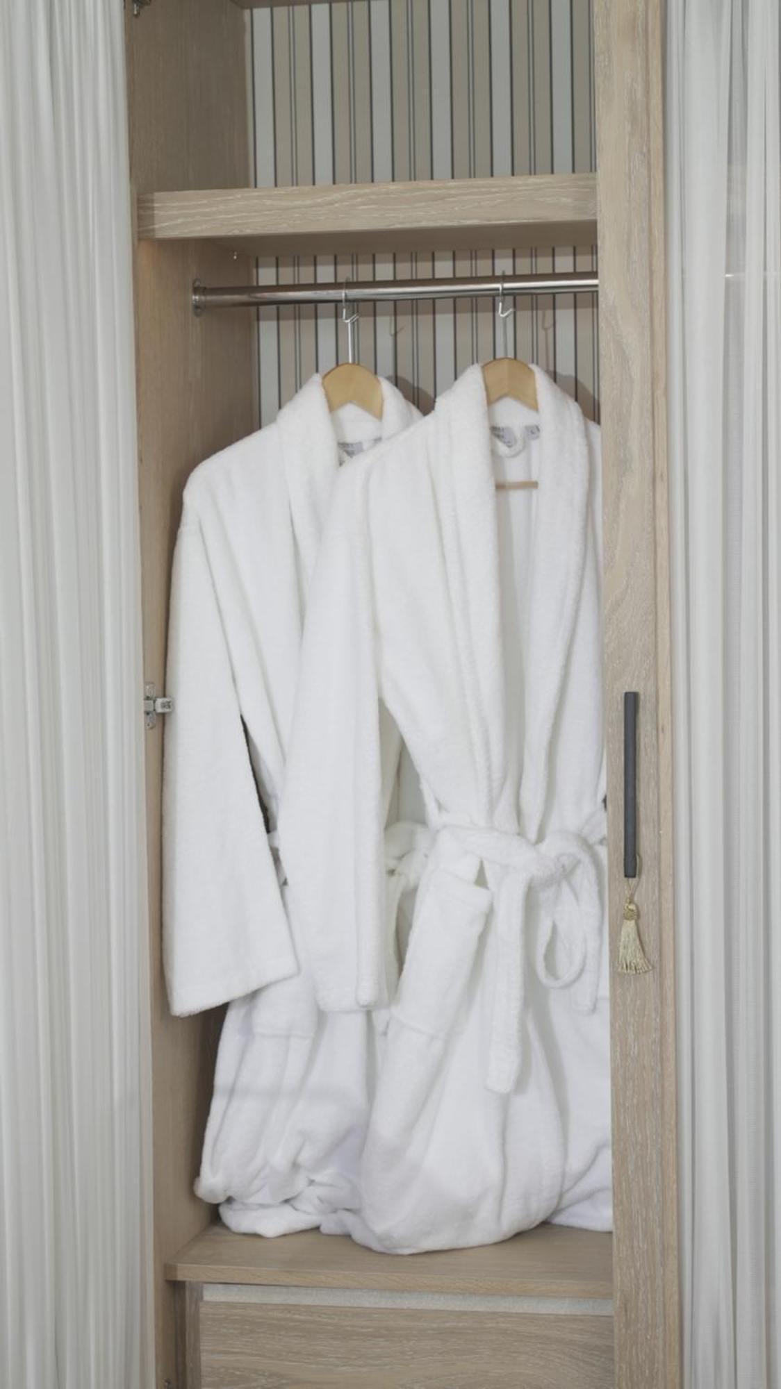 Double or Twin Room Sea View