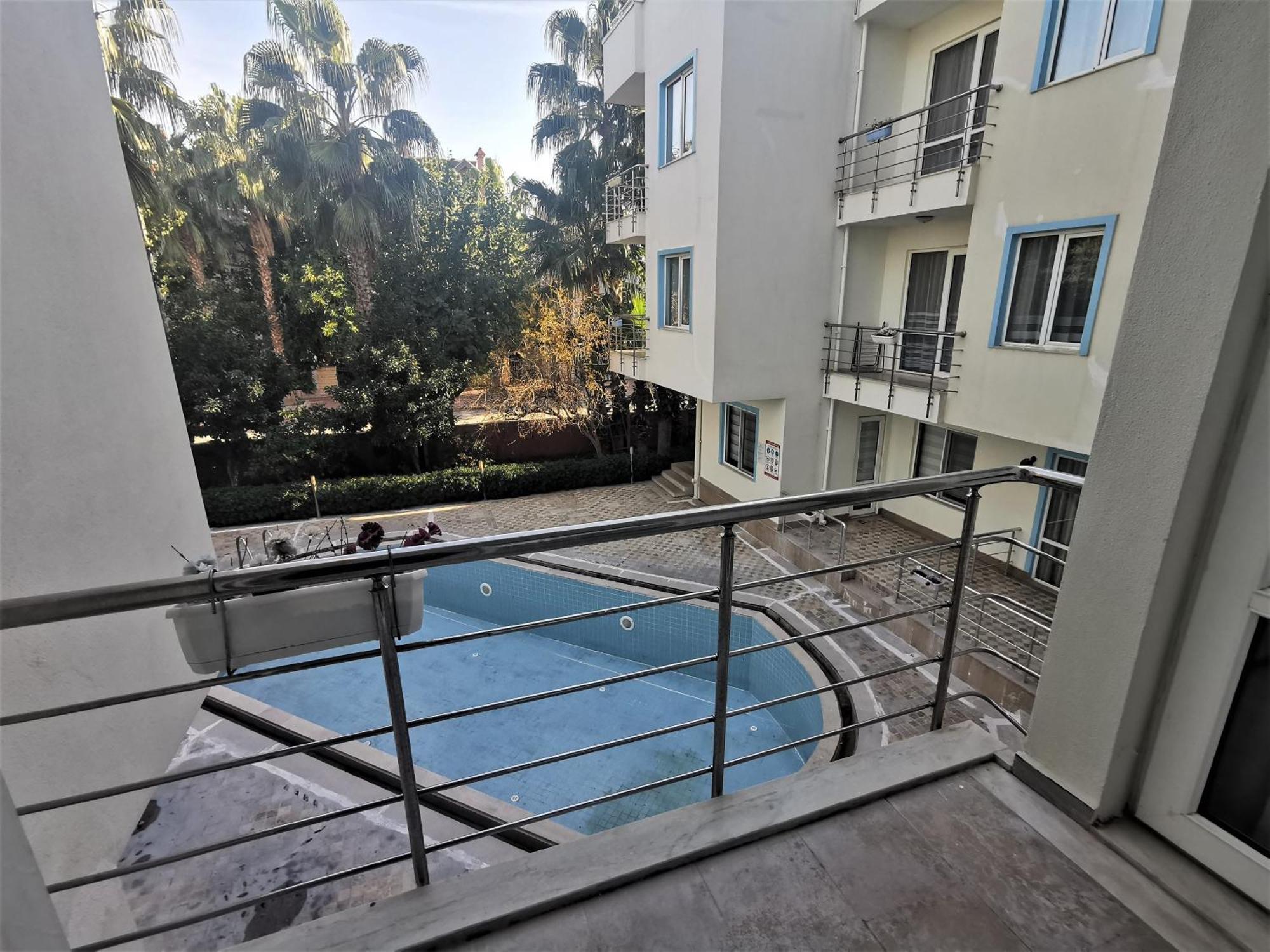 Deluxe One-Bedroom Apartment Garden View