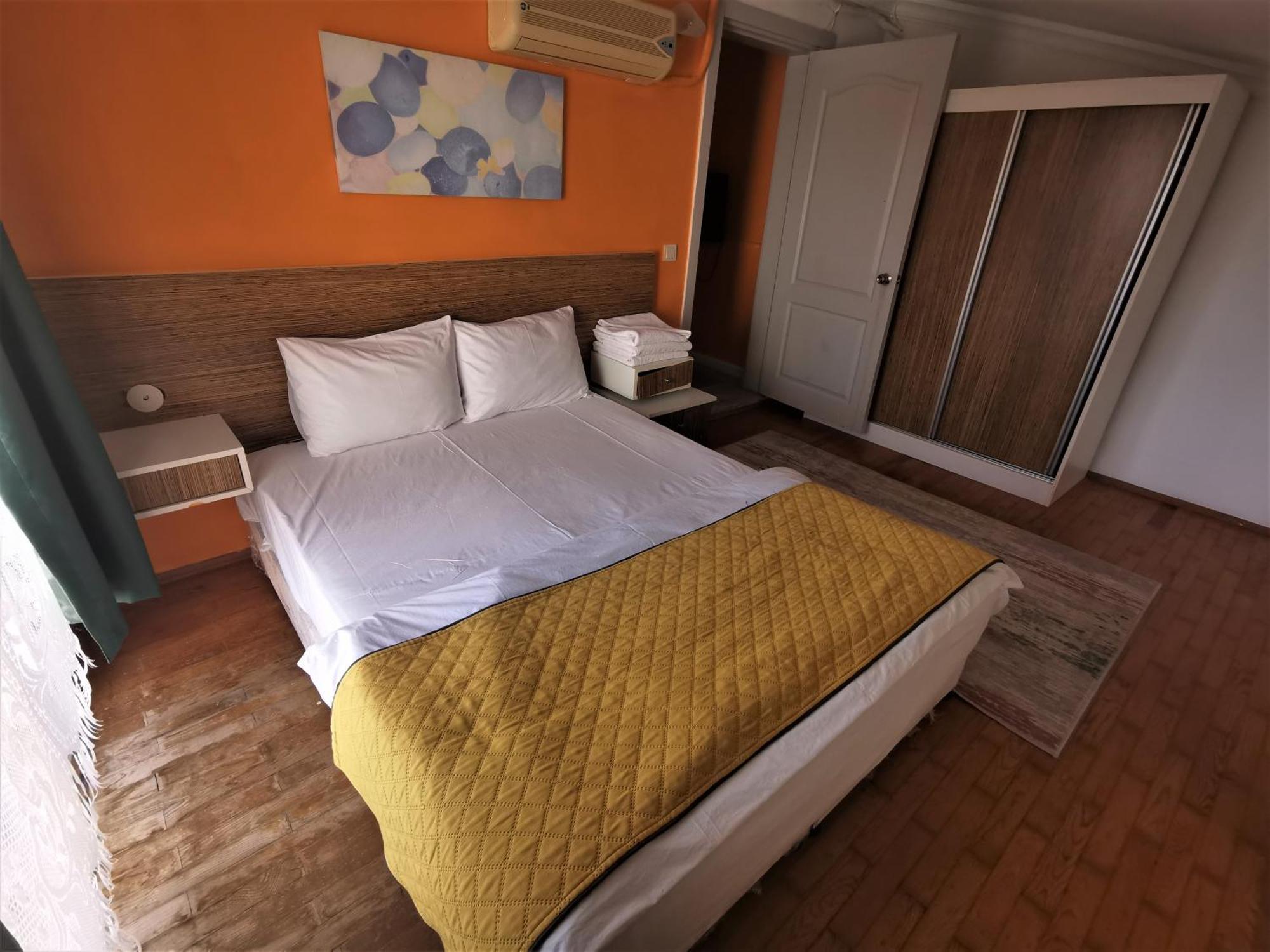 One-Bedroom Apartment Terrace
