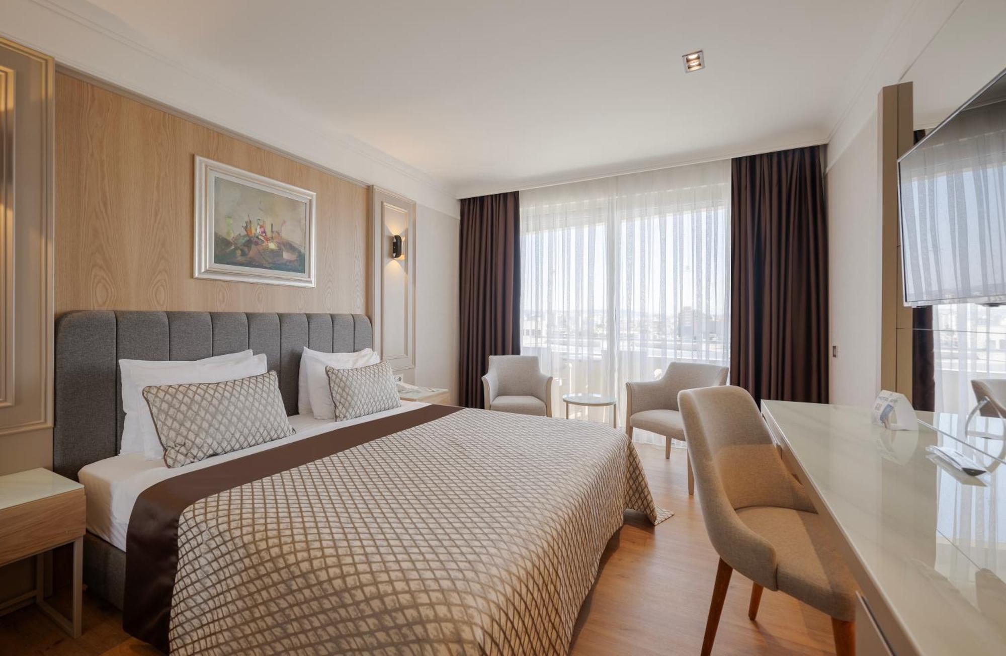 Standard Single Room Side Sea View