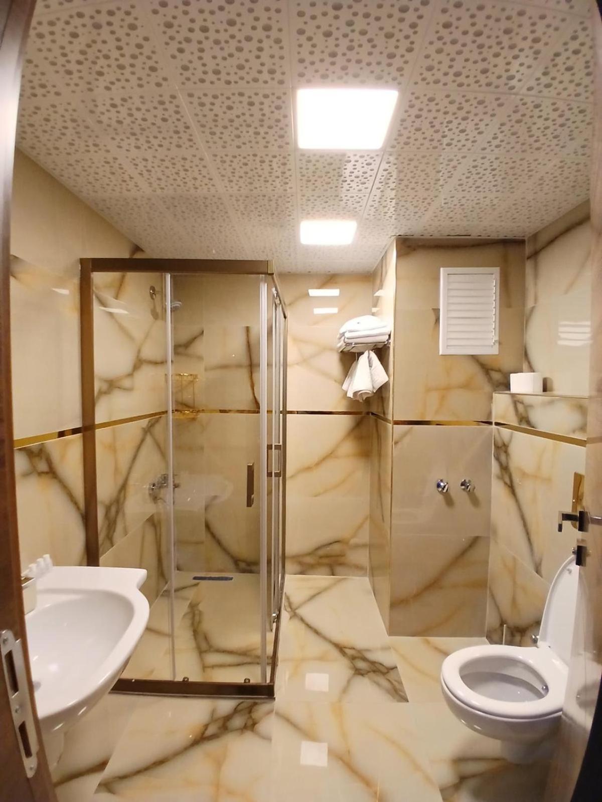 Large Double Room,1604772433:JPEG