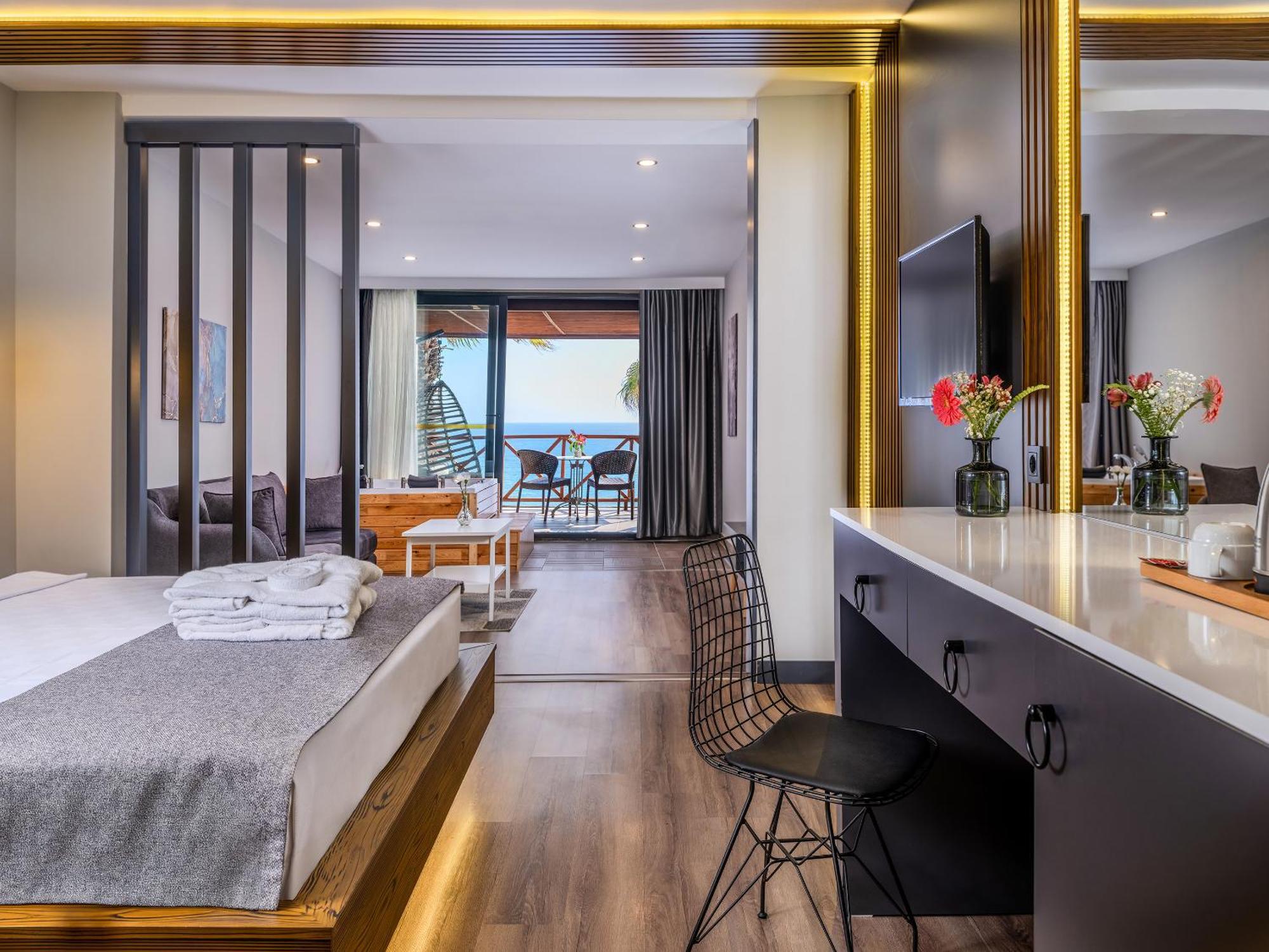 King Suite Spa Bath