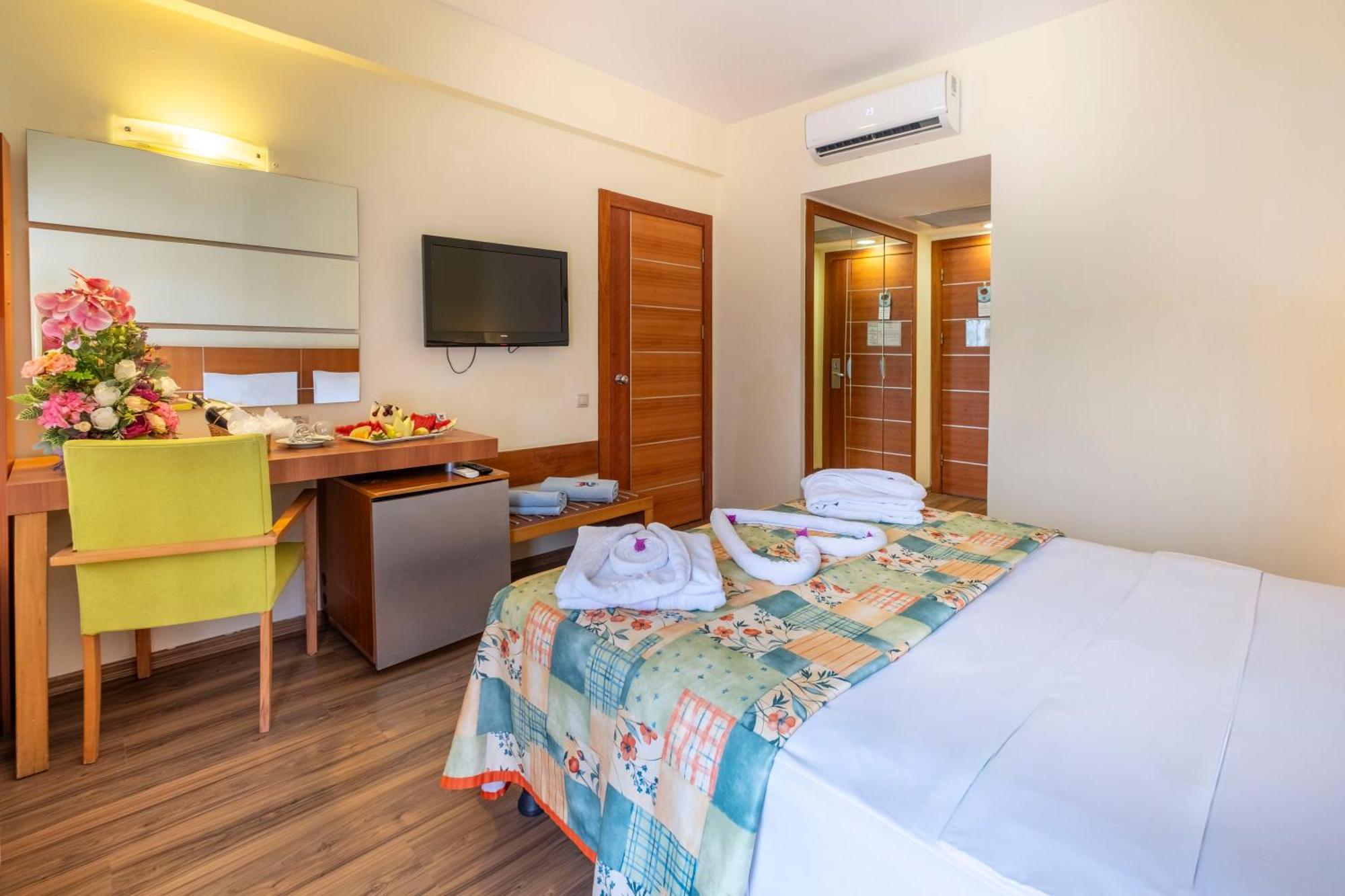 Standard Double or Twin Room Balcony