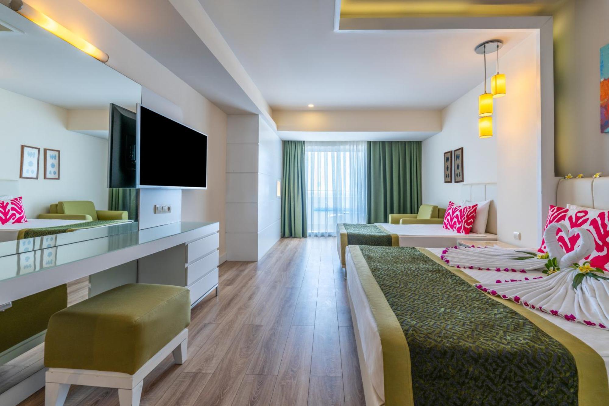 Triple Sea View Room