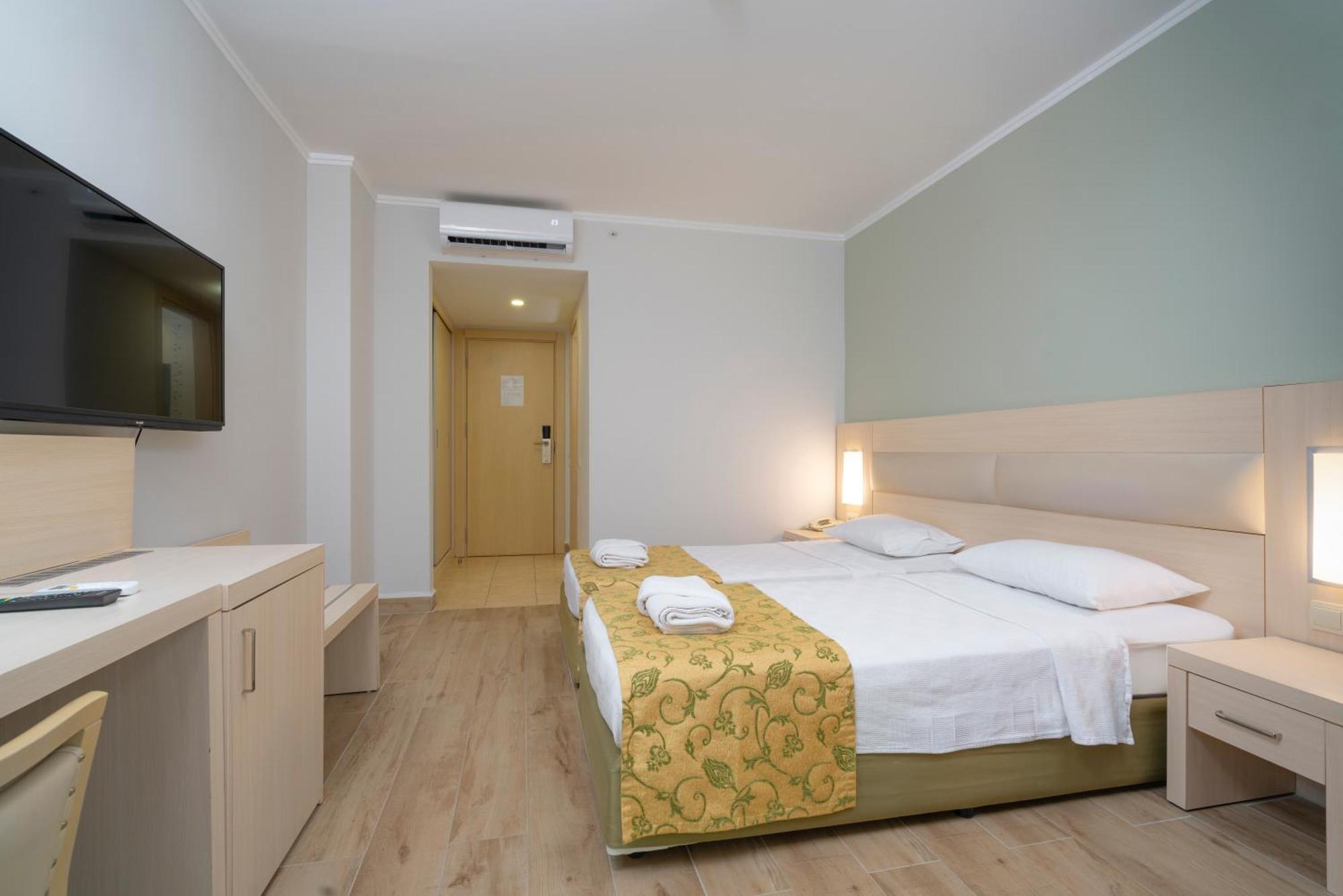 Large Double Room