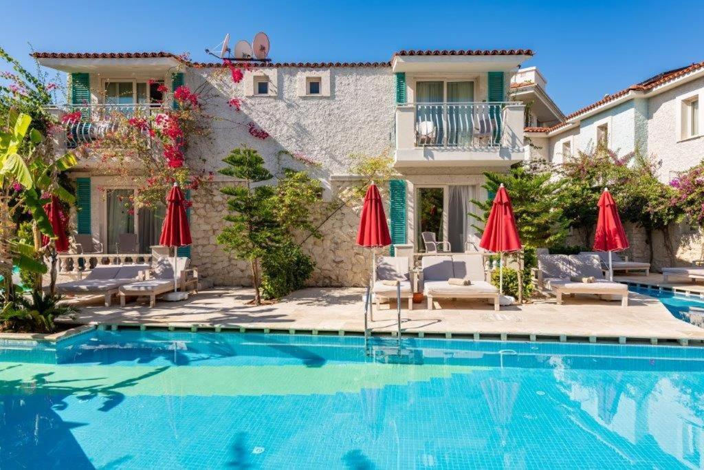 Lake House Swim up Standart Room
