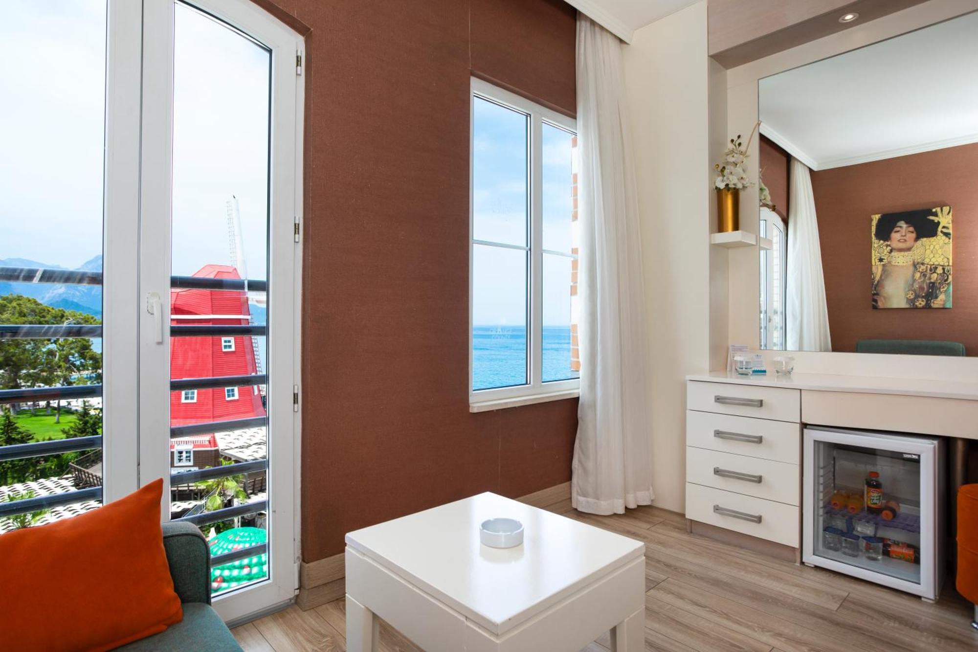Triple Side Sea View Room