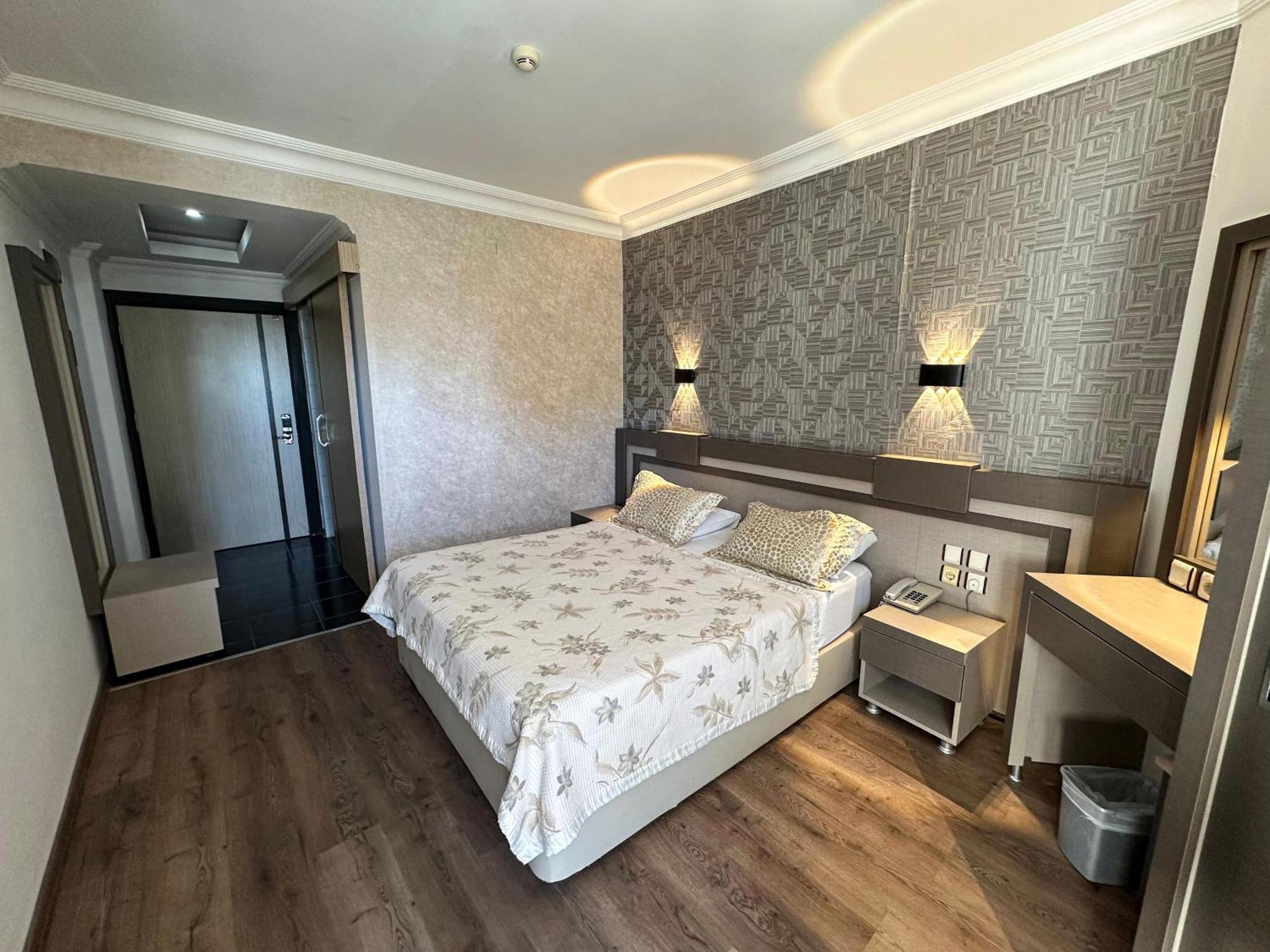 Standard Double Room,1625483097:JPEG