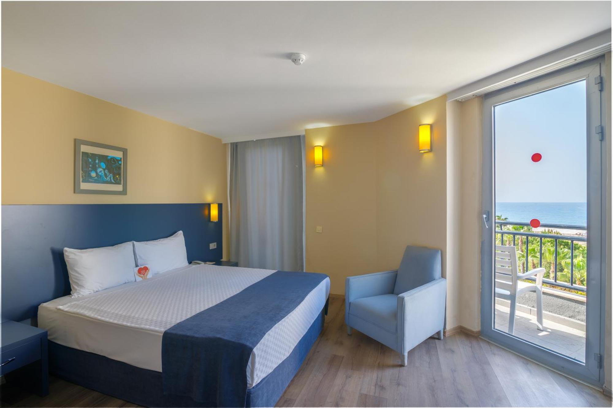 Double or Twin Room Partial Sea View