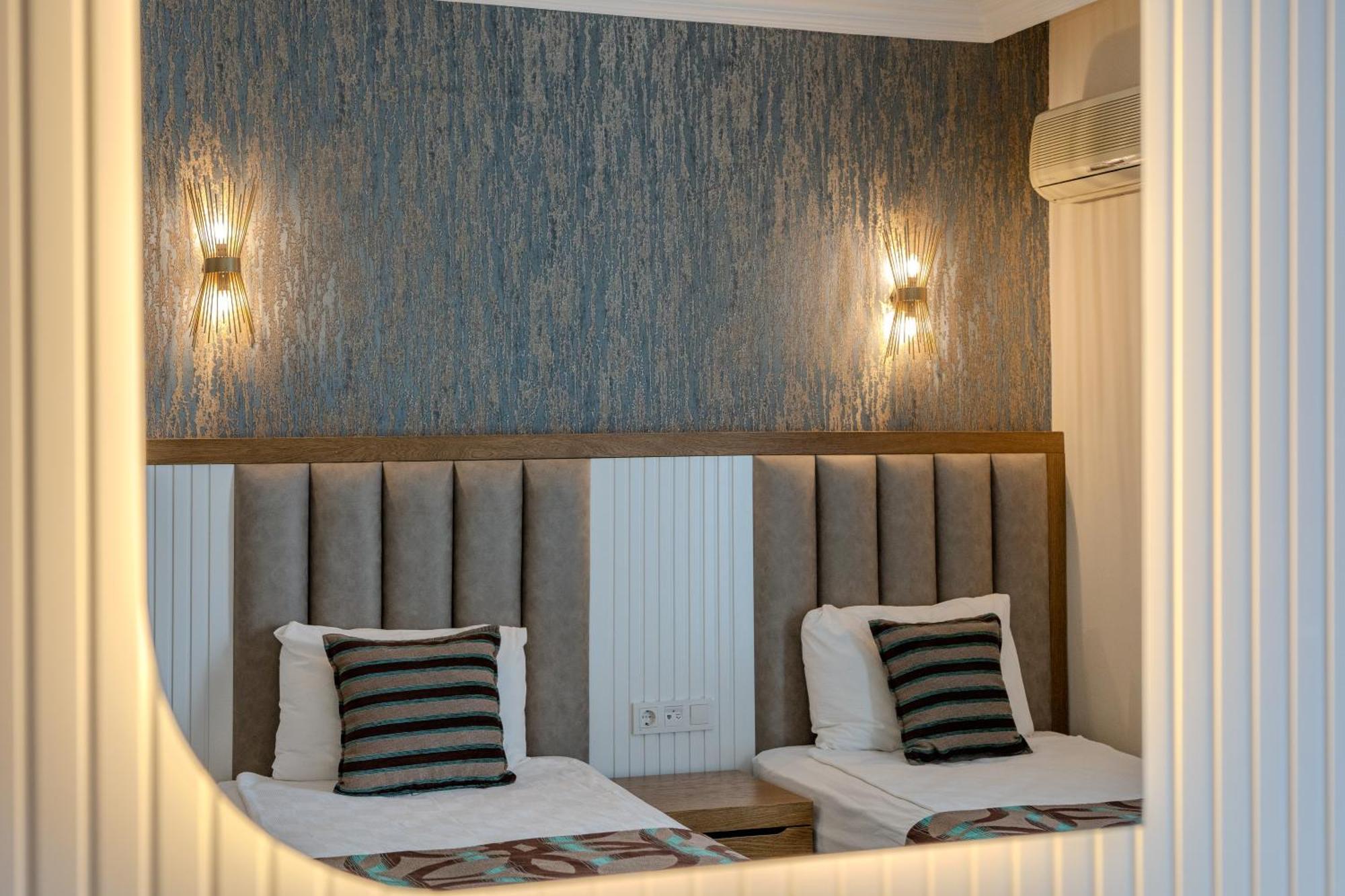 Double or Twin Room Sea View