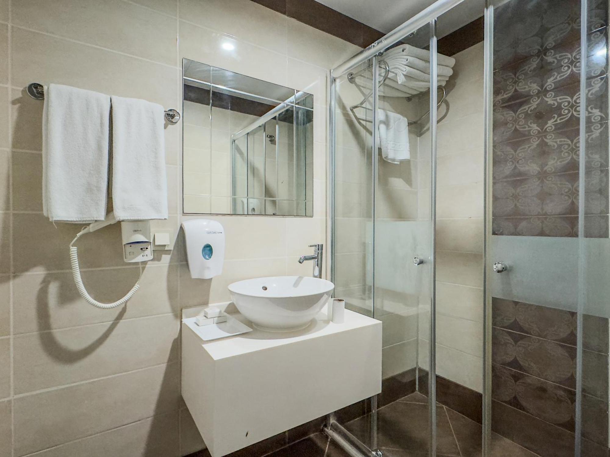 Double or Twin Room Sea View