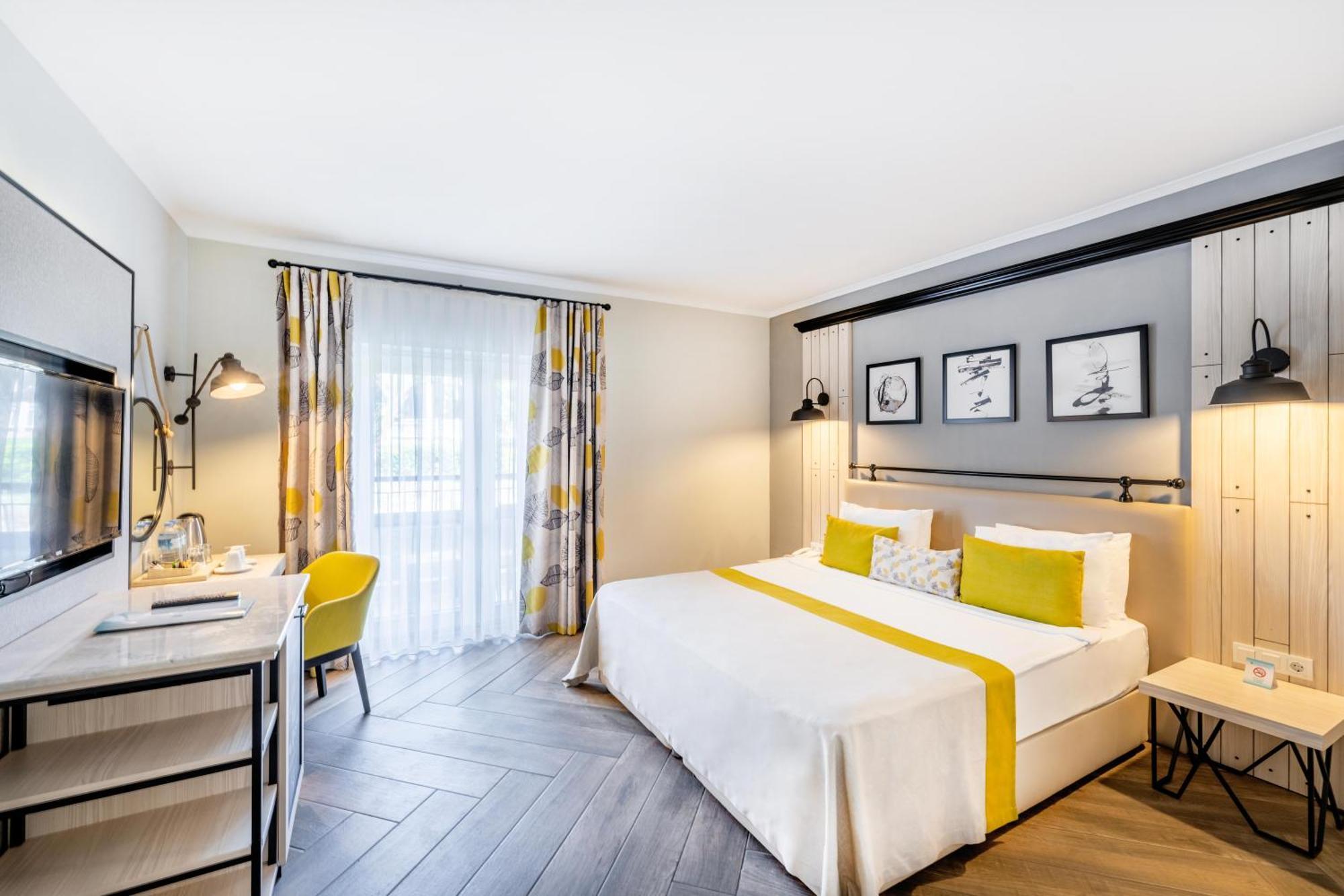 Superior Double Room,1644417860:JPEG