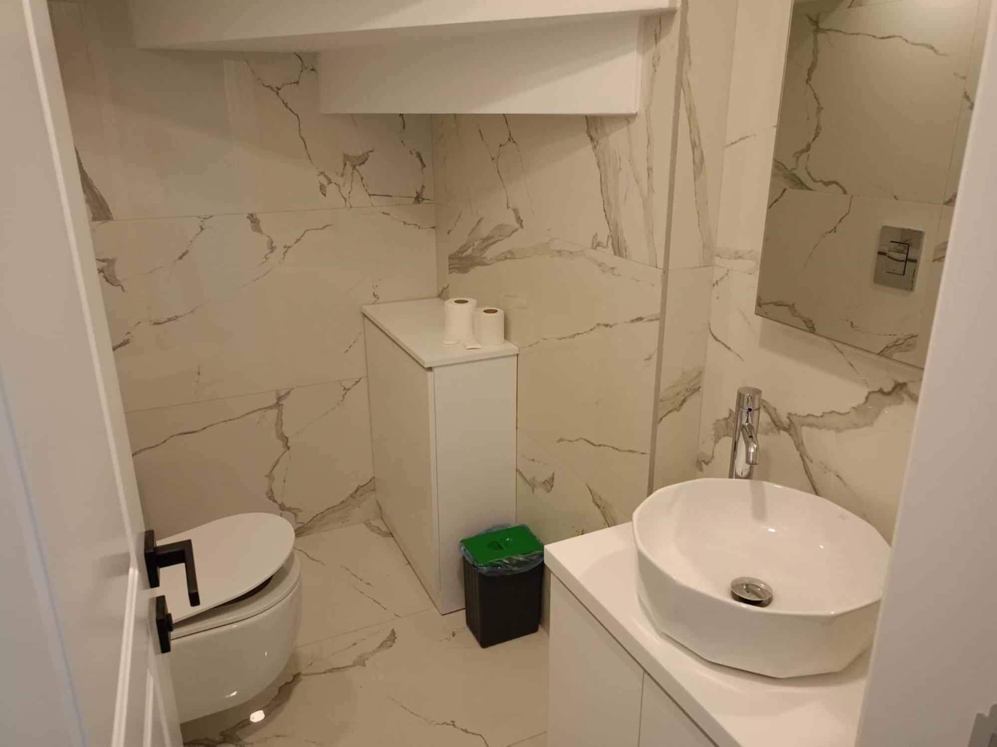 Three-Bedroom Apartment with Sea View,1660341583:JPEG