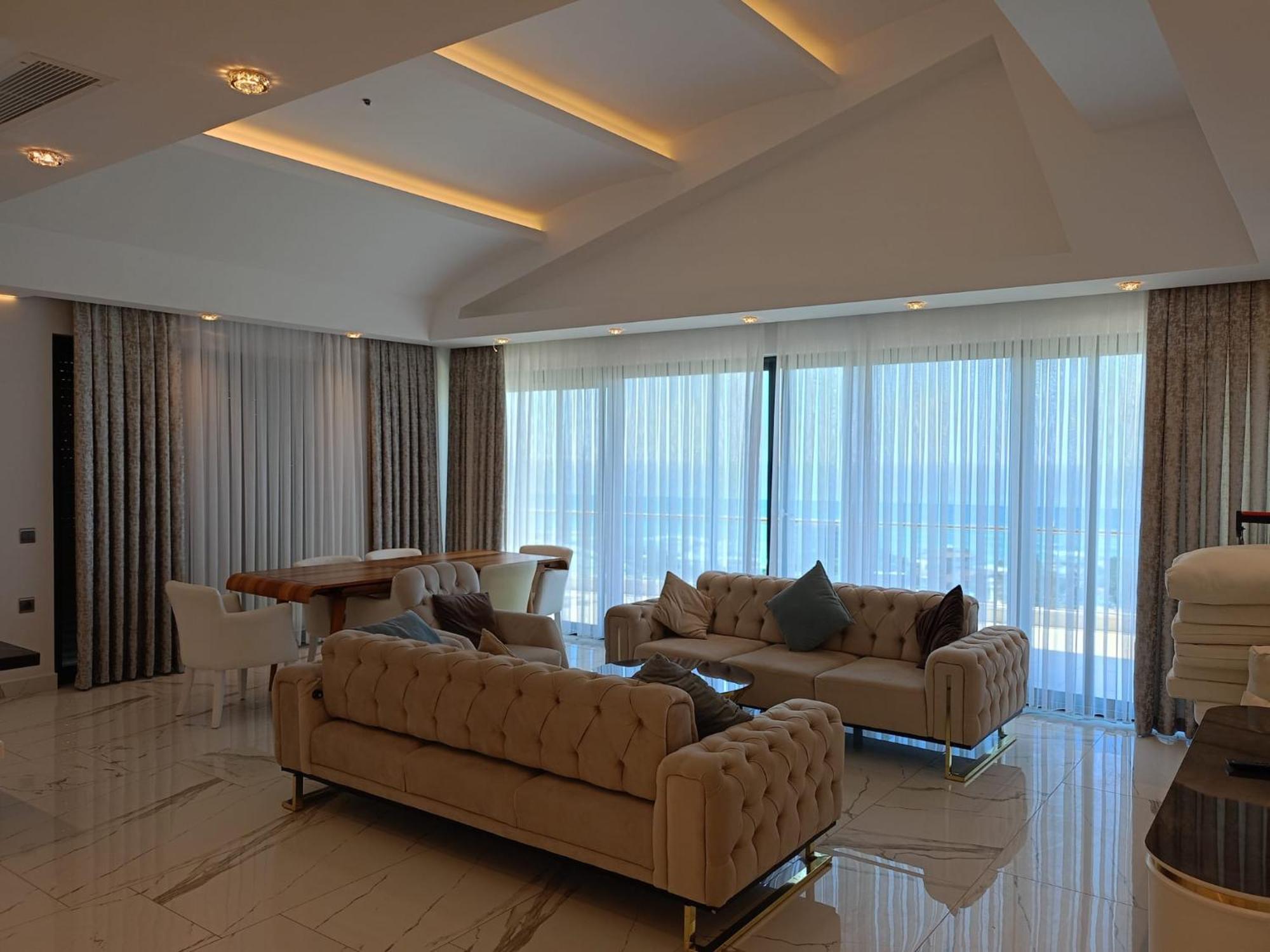 Three-Bedroom Apartment Sea View