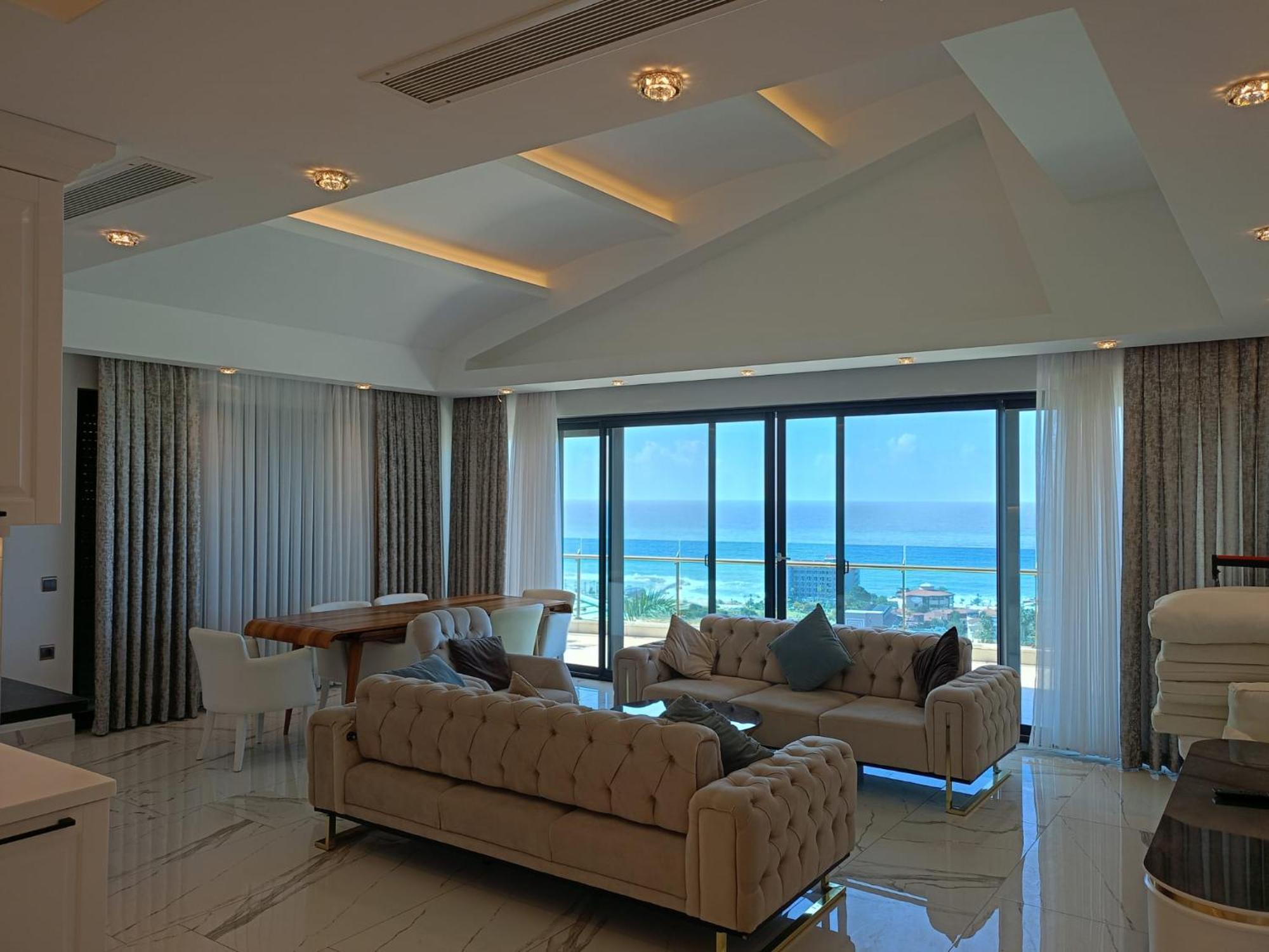 Three-Bedroom Apartment Sea View