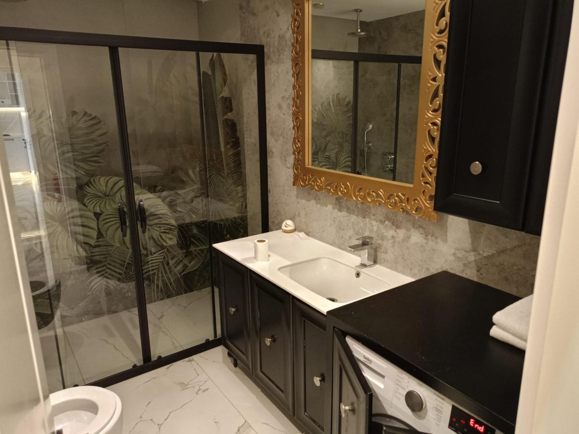 Three-Bedroom Apartment Sea View