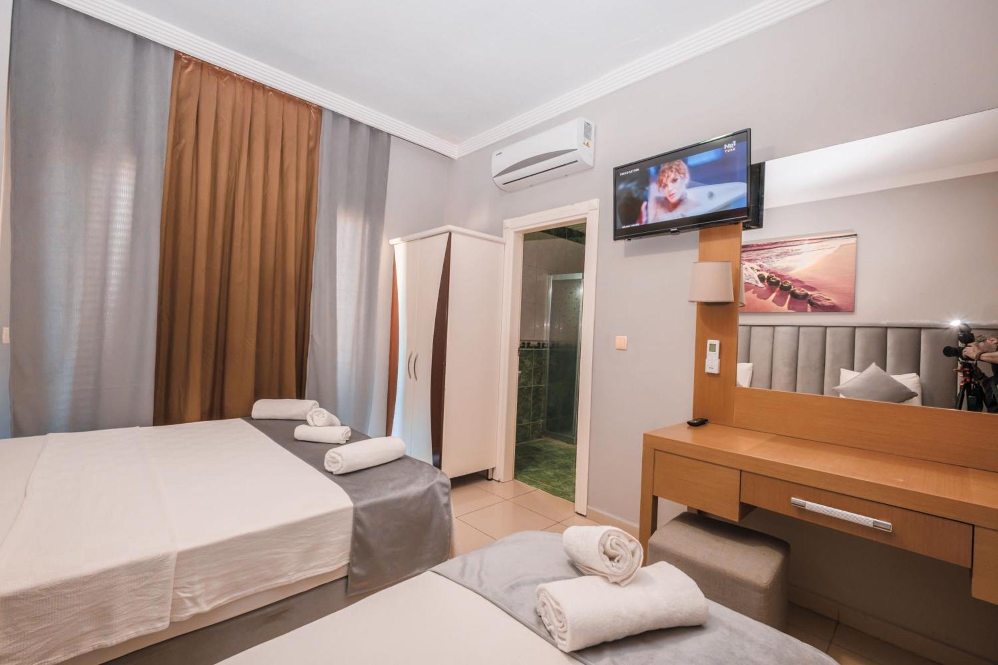 Triple Room Balcony
