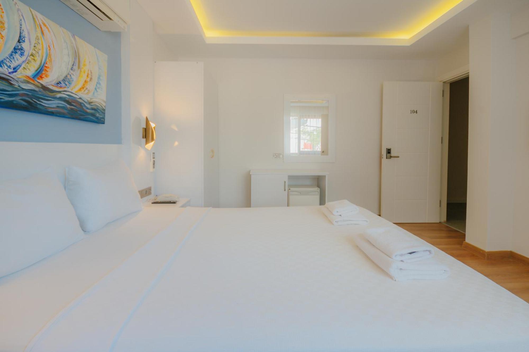 Double Room,1668112955:JPEG