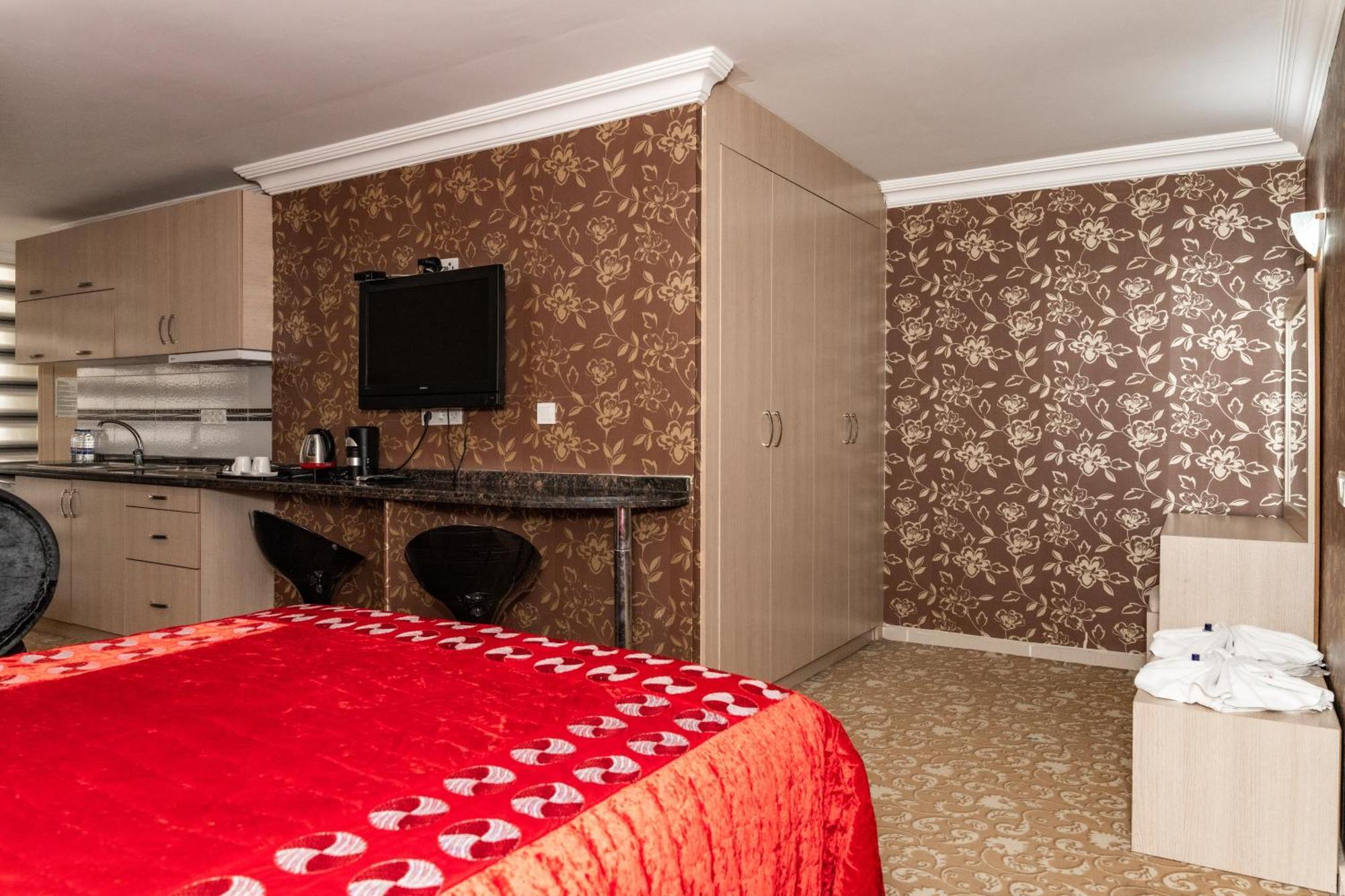Executive Suite