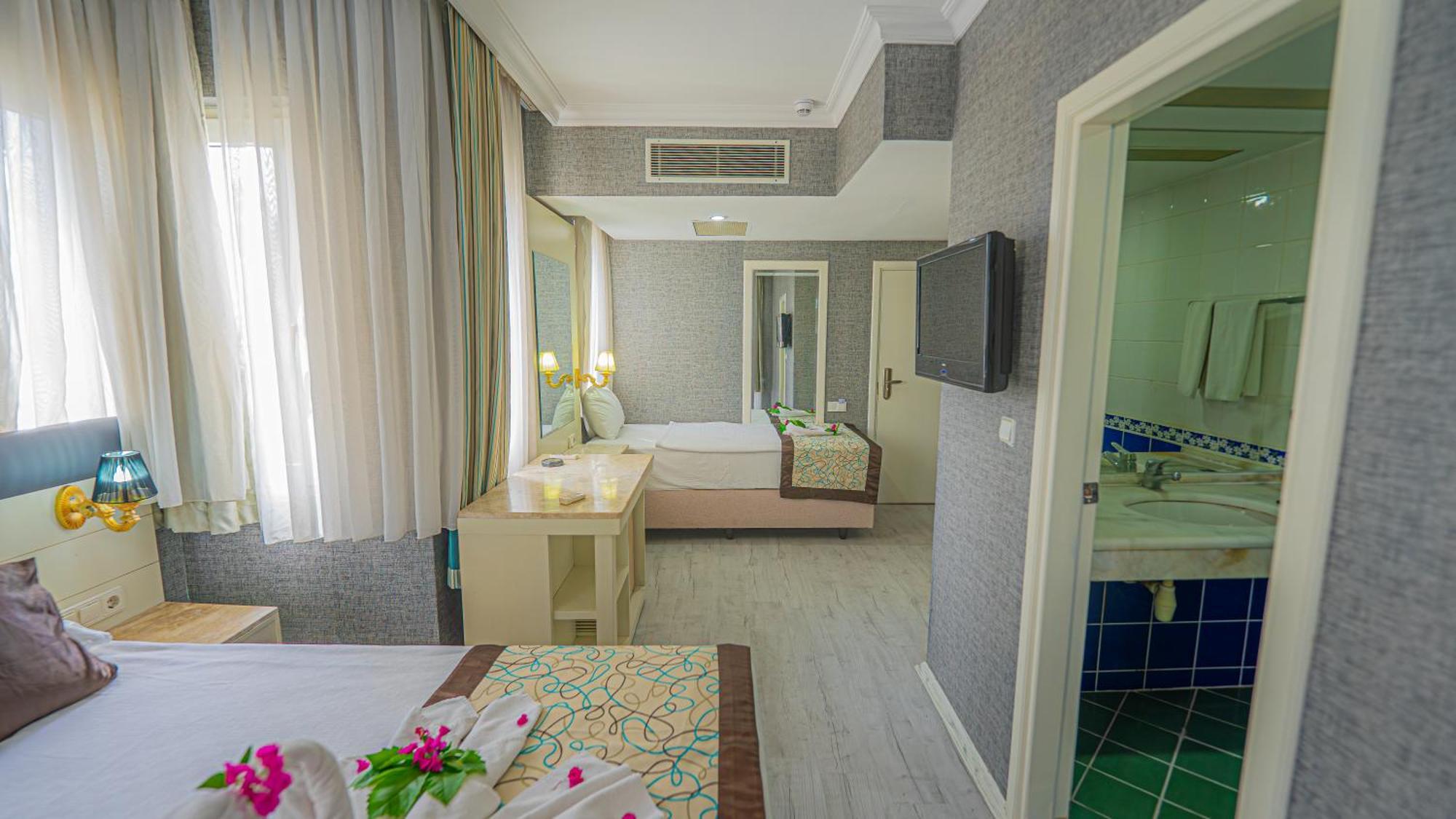 Triple Room
