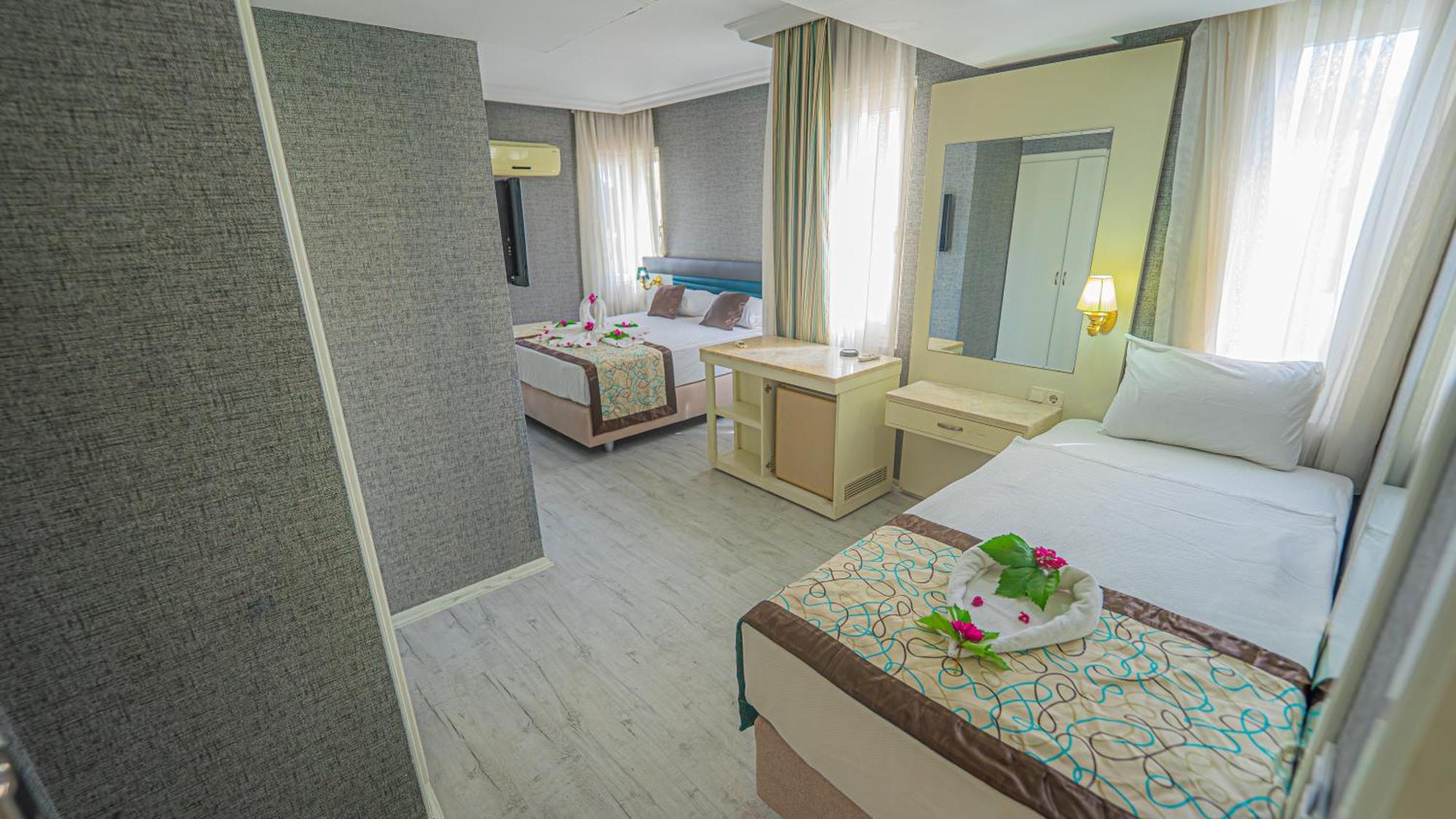 Triple Room