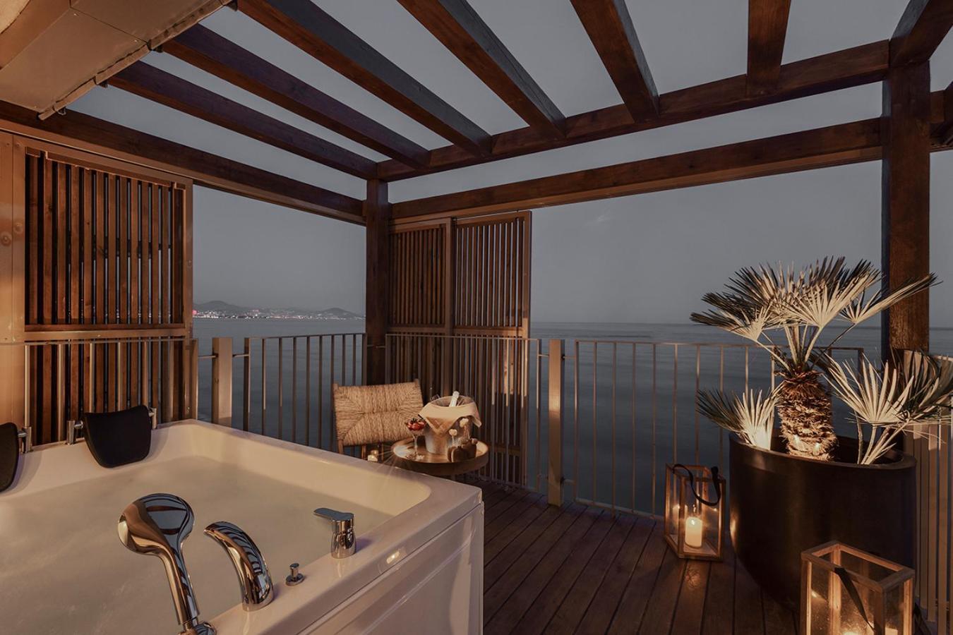 King Suite Sea View,1673661017:JPEG