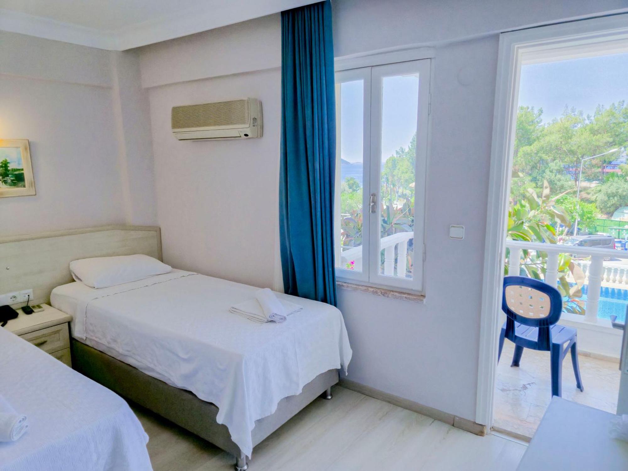 Standard Double or Twin Room with Sea View,1675805663:JPEG