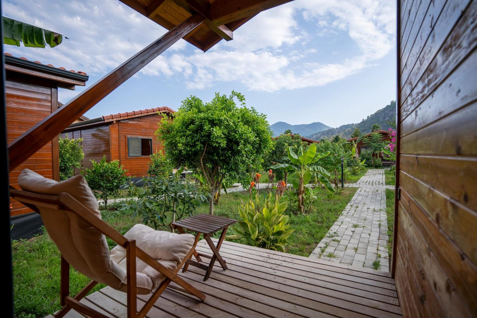 Deluxe Bungalow Garden View