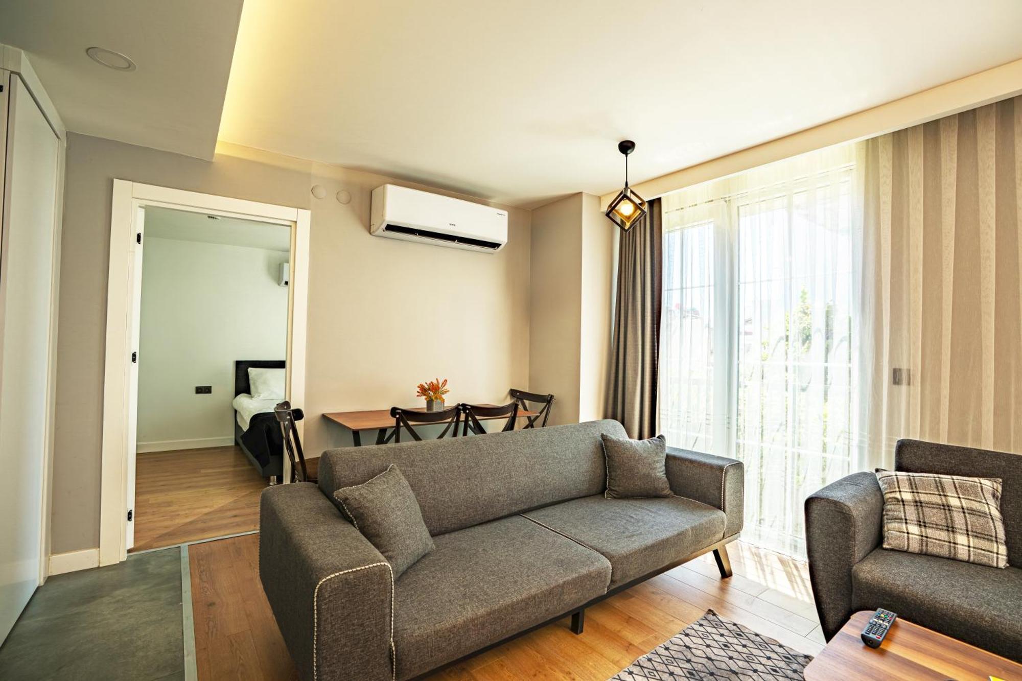 Superior One-Bedroom Apartment