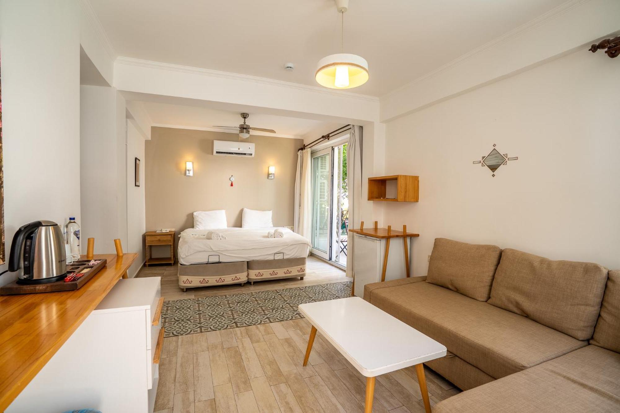 Deluxe Family Room